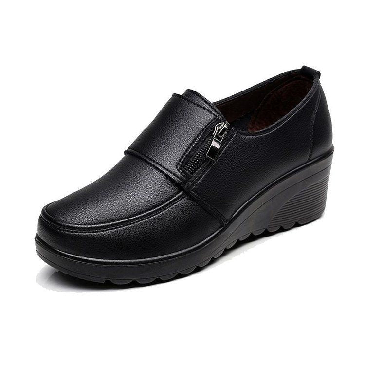 Zapatos de piel con cuña