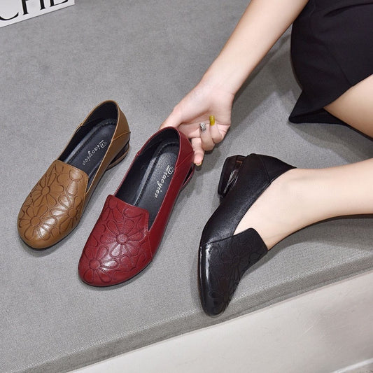 2026 Actualizado-Zapatos de piel con tacón bajo bordados