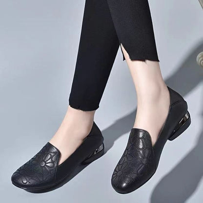 2026 Actualizado-Zapatos de piel con tacón bajo bordados