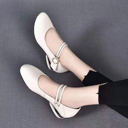 Zapatos de piel sencillos de tacón bajo y punta redonda