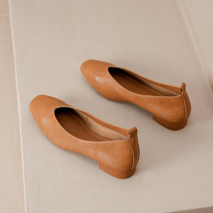 Zapatos de piel de res con tacón medio para mujer