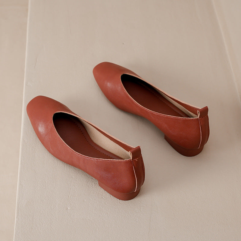 Zapatos de piel de res con tacón medio para mujer