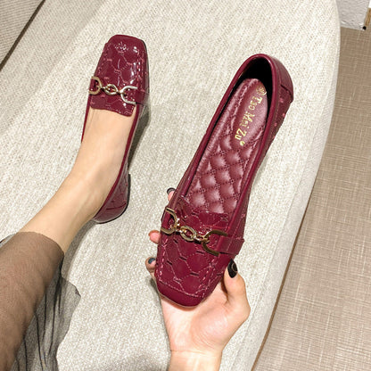 Zapatos de piel suave con punta cuadrada, suela plana y comodidad superior